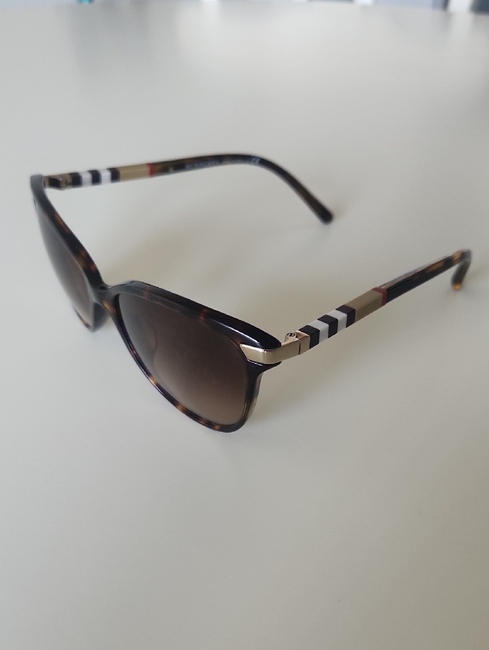 Burberry E4216 Sunglasses